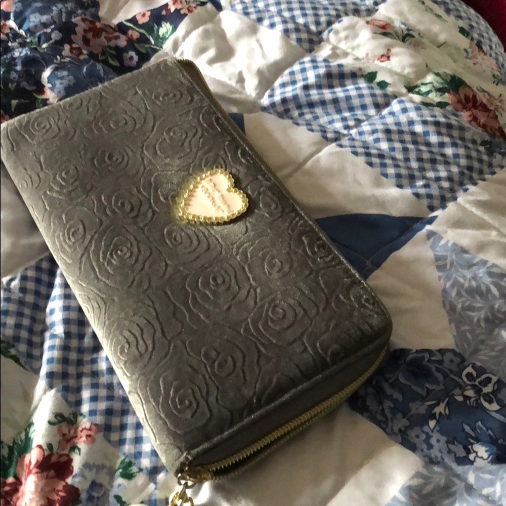 Betsy Johnson wallet